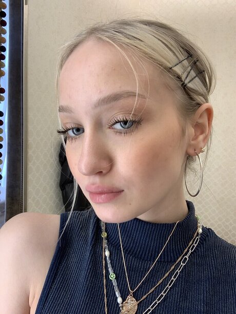 Alaston vuotanut OnlyFans-kuva Mercynbaby