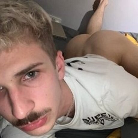 Naken läckt OnlyFans-bild av Papi