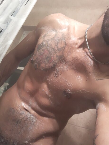 Alaston vuotanut OnlyFans-kuva Pleasuredom