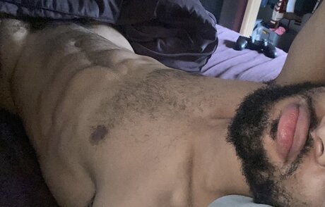 Naken läckt OnlyFans-bild av Mixxxedtwunk