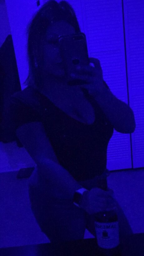 Naken läckt OnlyFans-bild av B00btifullust