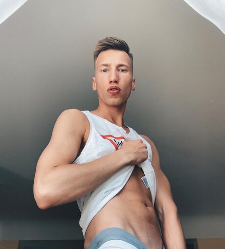 Naken läckt OnlyFans-bild av Angeldave