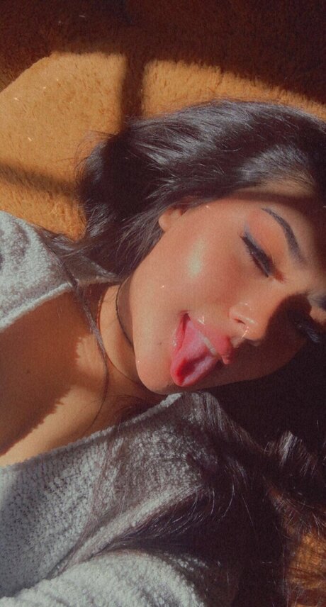 Обнаженная фотография утечки OnlyFans от Moneybunnyxoxo