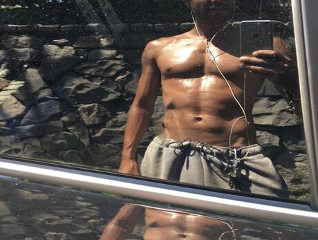 Naken läckt OnlyFans-bild av King Handsome
