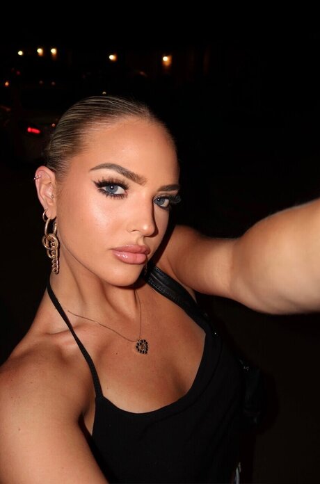 Alaston vuotanut OnlyFans-kuva Trixie