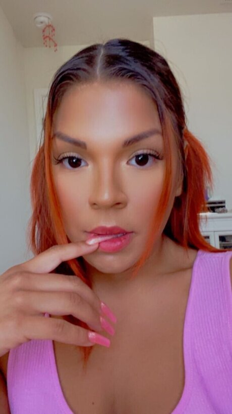 Naken läckt OnlyFans-bild av Roselove