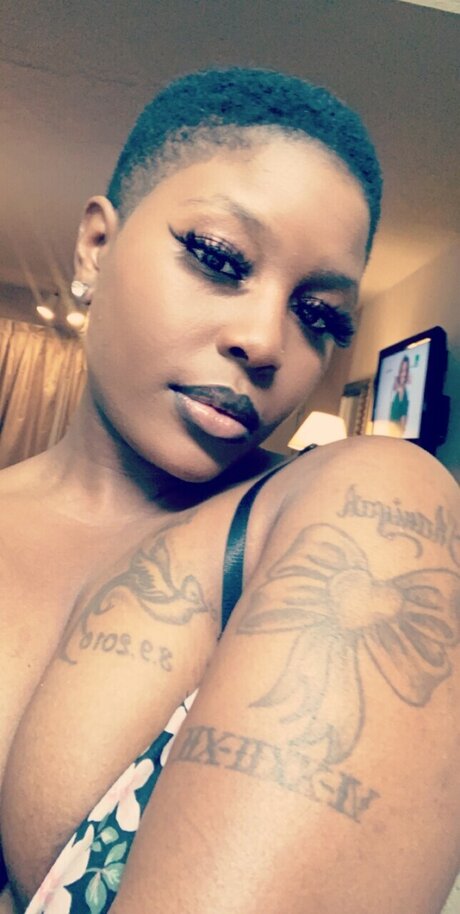 Foto desnuda filtrada de OnlyFans de Hazel Marie