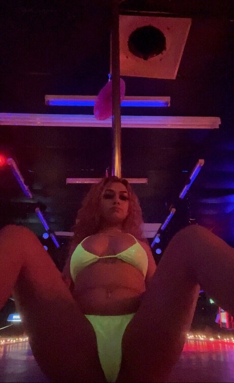 Обнаженная фотография утечки OnlyFans от Lani 