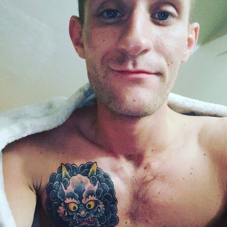 Alaston vuotanut OnlyFans-kuva Riley Betz