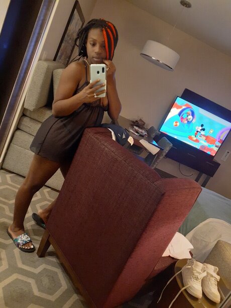 Alaston vuotanut OnlyFans-kuva Sweetchocolate