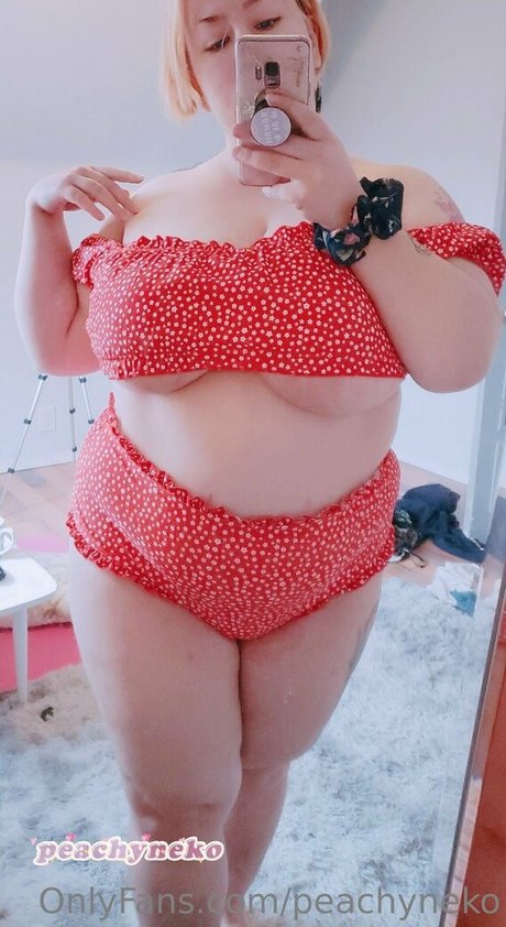 Peachyneko