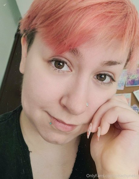 Peachyneko
