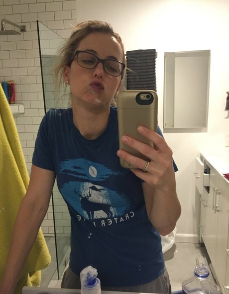 Iliza Shlesinger OnlyFansリークヌード写真
