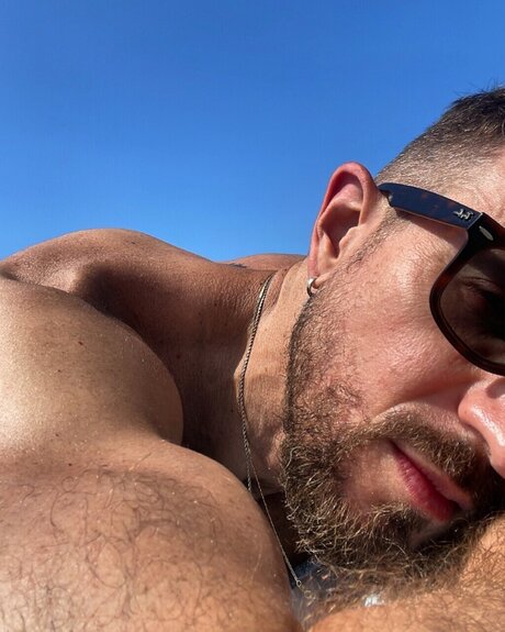 Naken läckt OnlyFans-bild av Asher