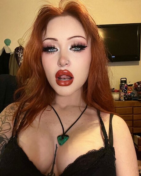 Naken läckt OnlyFans-bild av 