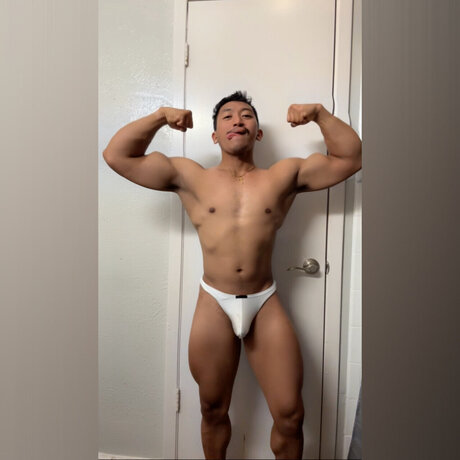 Naken läckt OnlyFans-bild av Musclespussy27