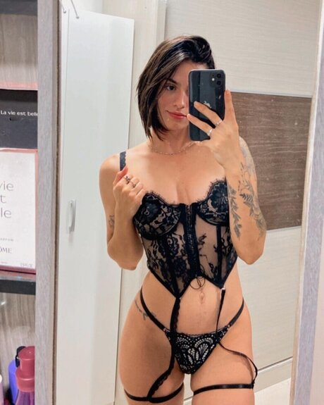 Naken läckt OnlyFans-bild av Scarlet Angel Xxx