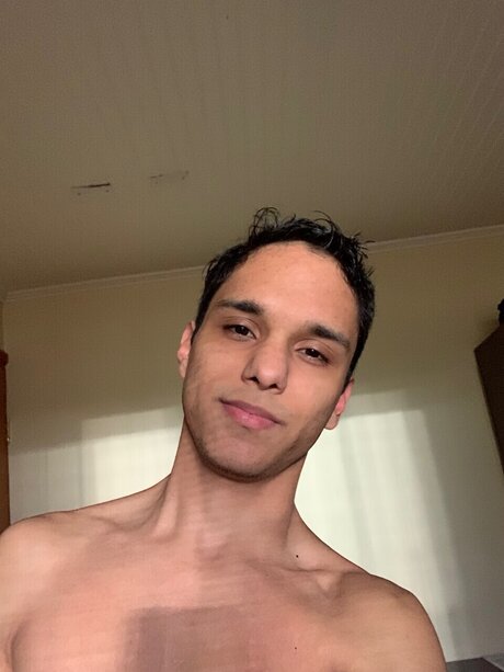 Naken läckt OnlyFans-bild av Sebastin Perna