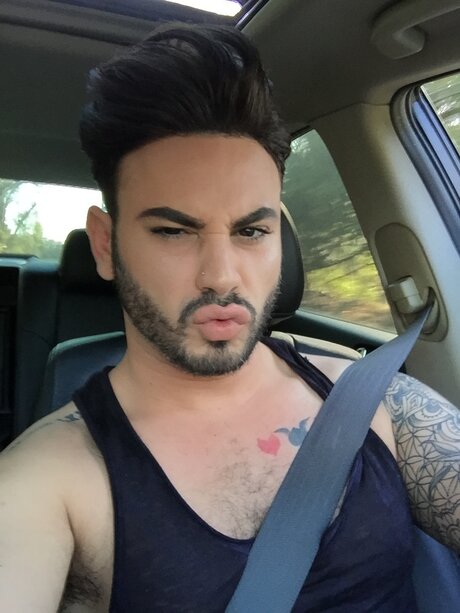 Naakte gelekte OnlyFans-foto van Anthony