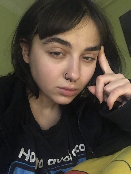 Naken läckt OnlyFans-bild av Kris