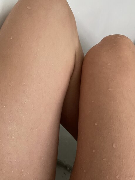Photo nue de fuite OnlyFans de Leslyy