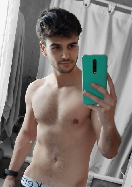 Naken läckt OnlyFans-bild av Kekere