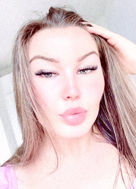 Naken läckt OnlyFans-bild av Mimmixoxo