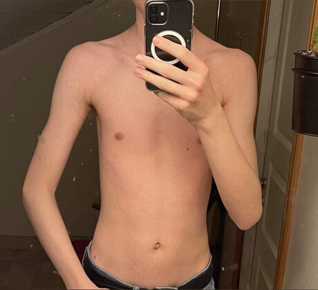 Naken läckt OnlyFans-bild av Harley Davis