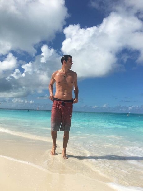 Обнаженная фотография утечки OnlyFans от Bszapiro