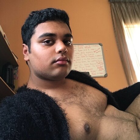 Naken läckt OnlyFans-bild av Djinn