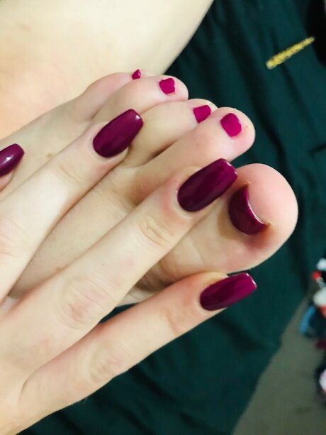 Naken läckt OnlyFans-bild av Sweetfeet