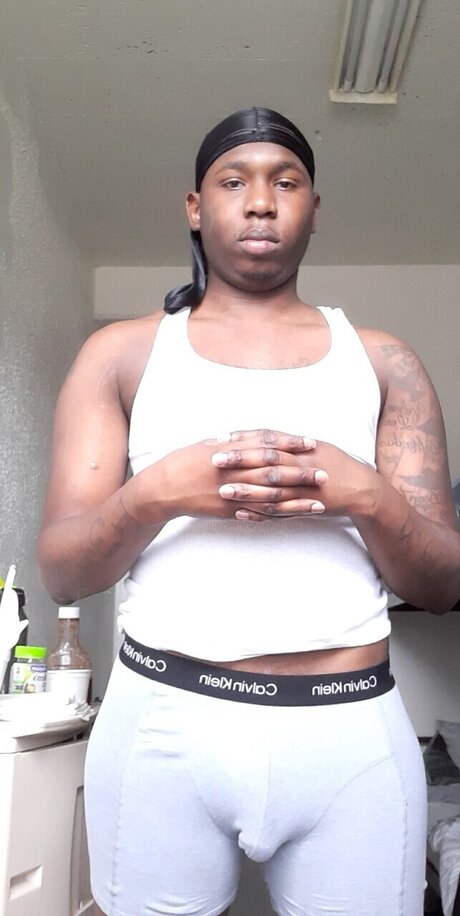 Alaston vuotanut OnlyFans-kuva Biggsotfwoo