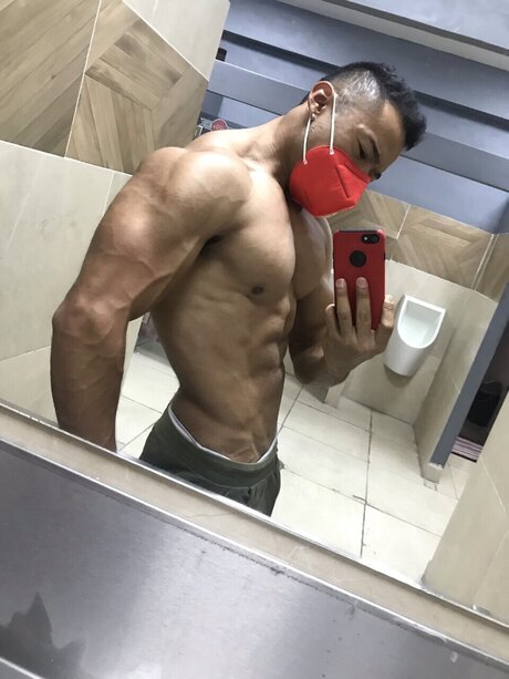 Naken läckt OnlyFans-bild av Michael