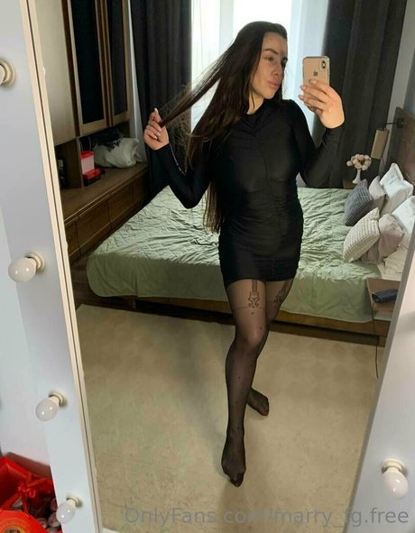 Nahá fotka uniklých OnlyFans od Marryfgfree