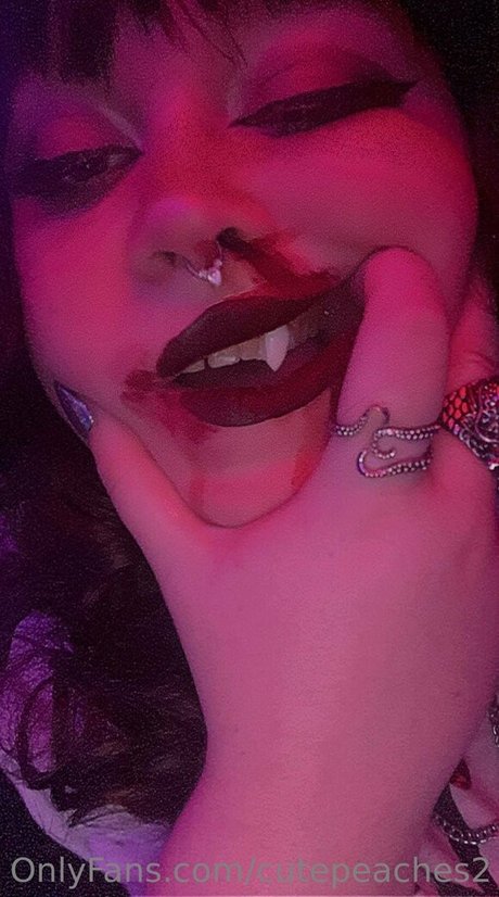 Cutepeaches2