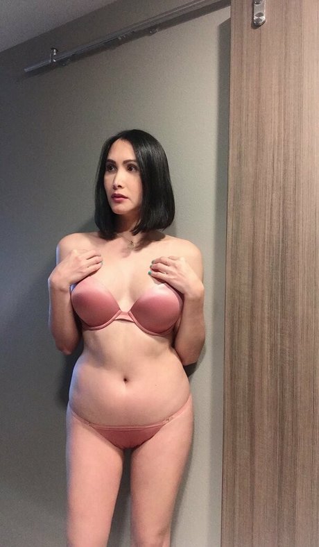 Naken läckt OnlyFans-bild av Yurisexy88