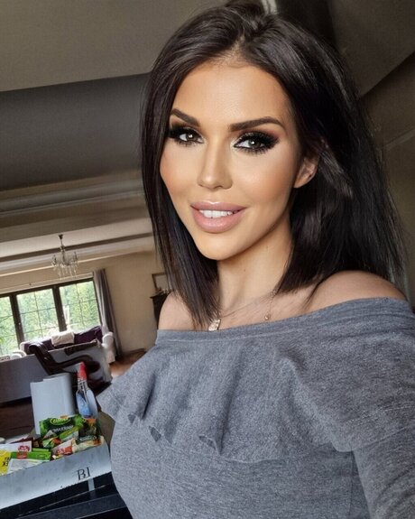 Naken läckt OnlyFans-bild av Brunette1987