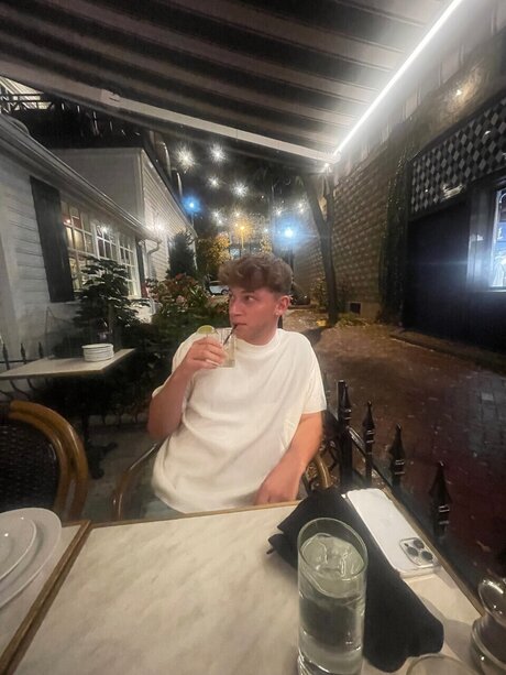 Naken läckt OnlyFans-bild av Ryan