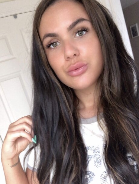 Naken läckt OnlyFans-bild av Nicole