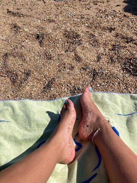 Naken läckt OnlyFans-bild av Yami Feet