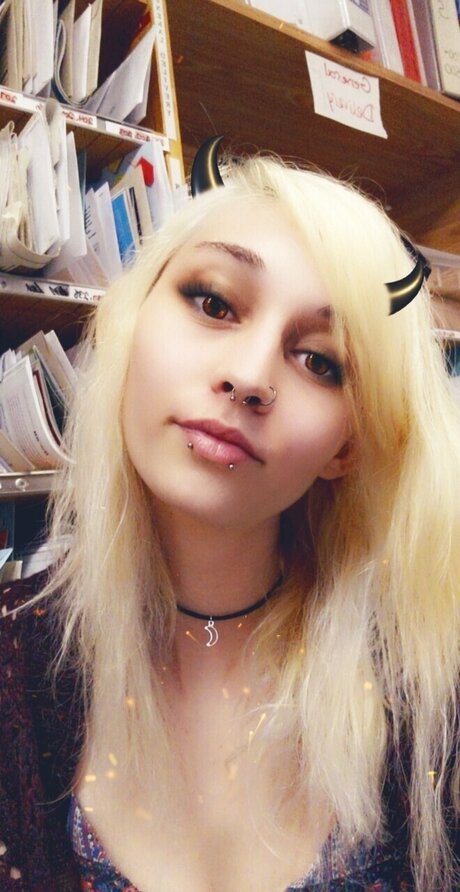Naken läckt OnlyFans-bild av Destiny