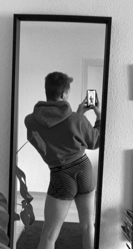 Naken läckt OnlyFans-bild av Mrpfeiffer