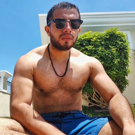 Alaston vuotanut OnlyFans-kuva Alejandro