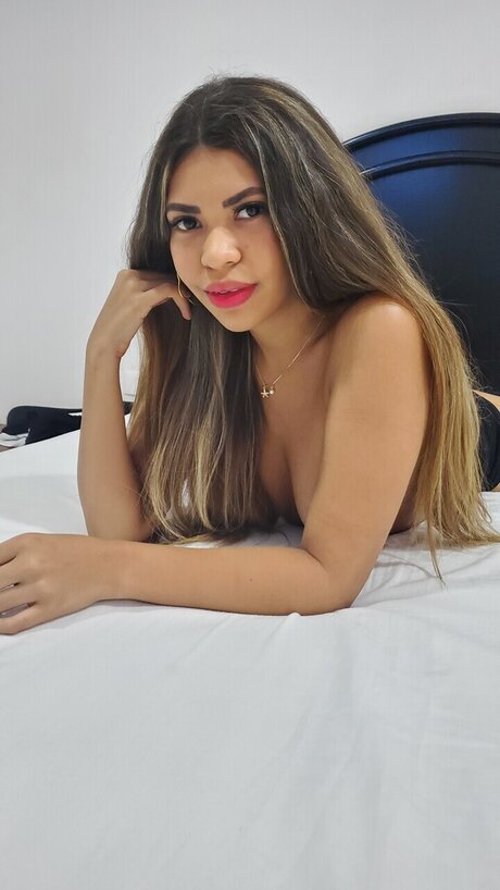 Nacktes geleaktes OnlyFans-Foto von Sweet Latina Beach