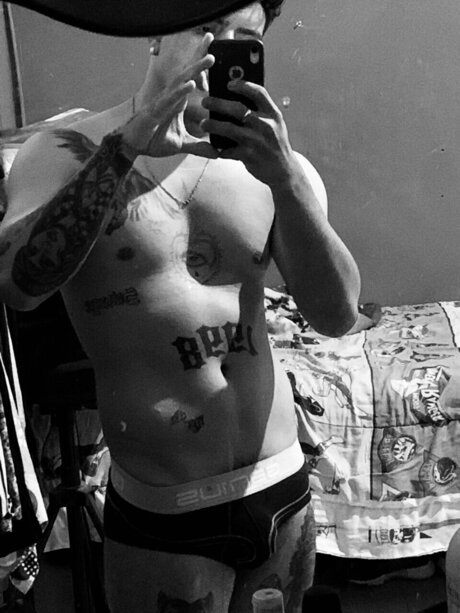 Обнаженная фотография утечки OnlyFans от Scorpiogv
