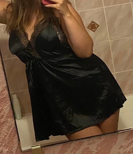 Naken läckt OnlyFans-bild av Mollie