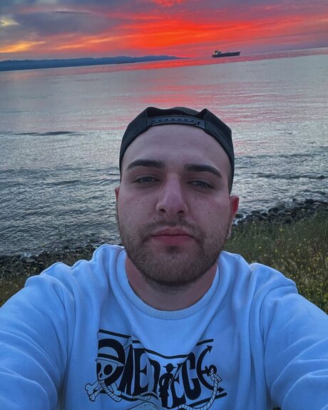 Nøgent lækket OnlyFans-billede af Pietro Labanca