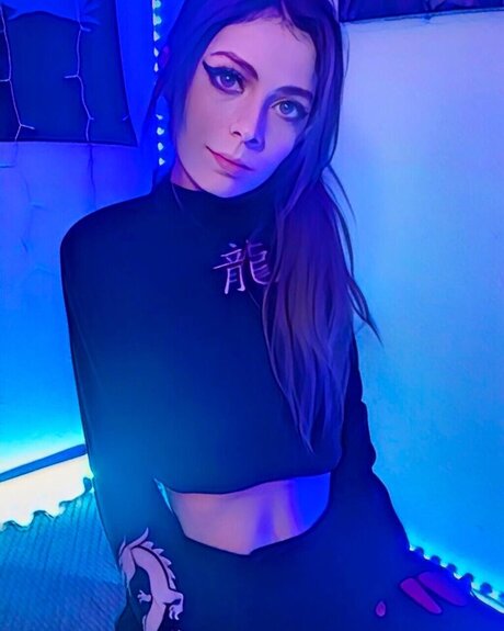 Alaston vuotanut OnlyFans-kuva Dreadfang
