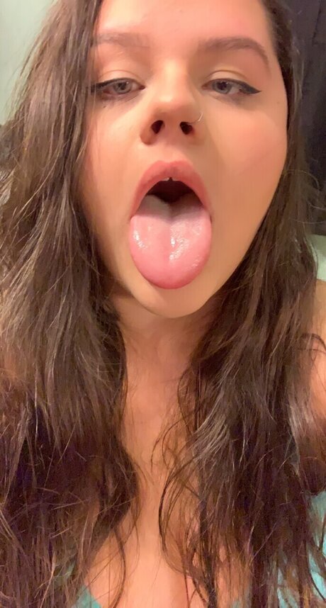Alaston vuotanut OnlyFans-kuva Sarah Misty