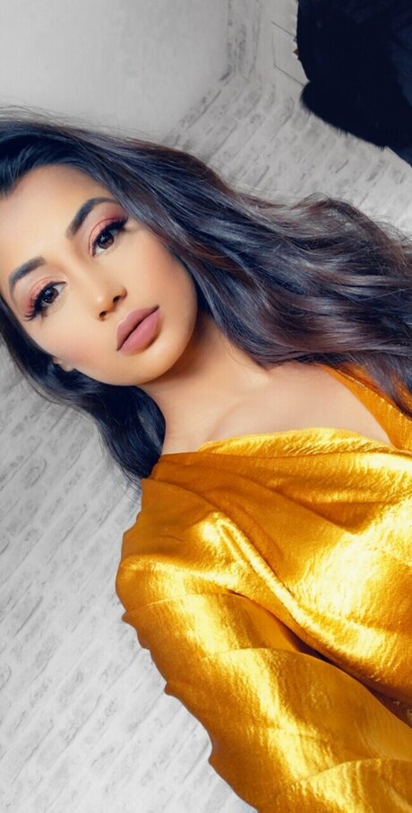 Naken läckt OnlyFans-bild av Asianvanity